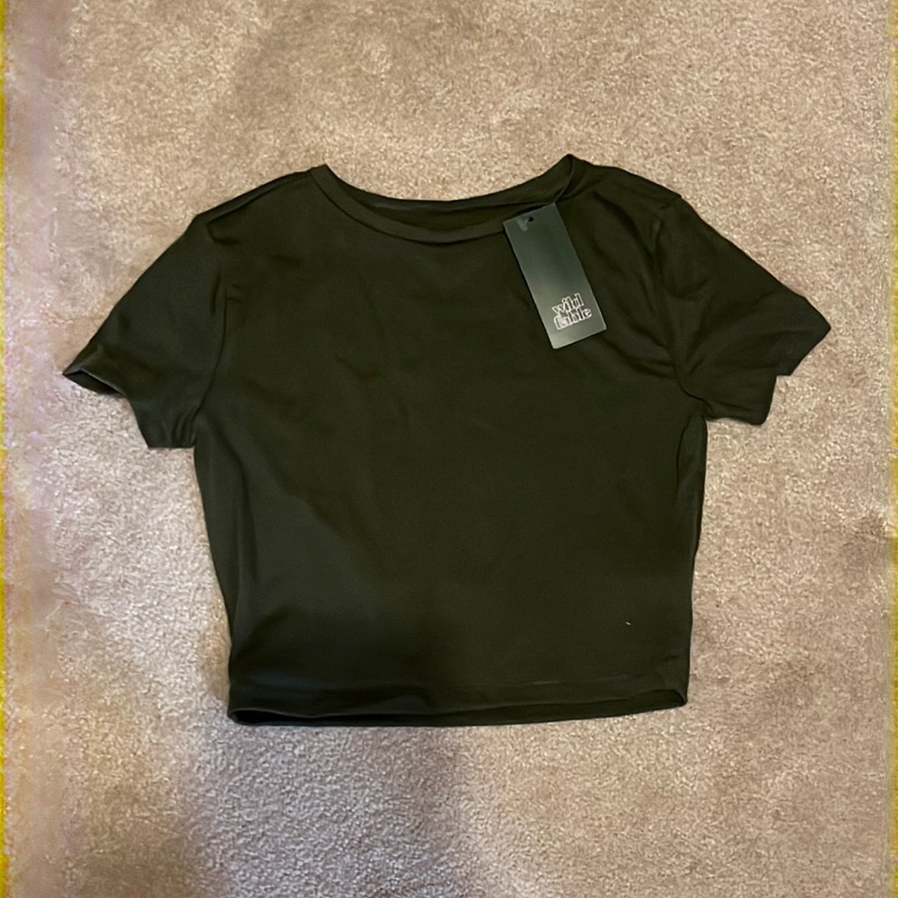 Short sleeve crop top